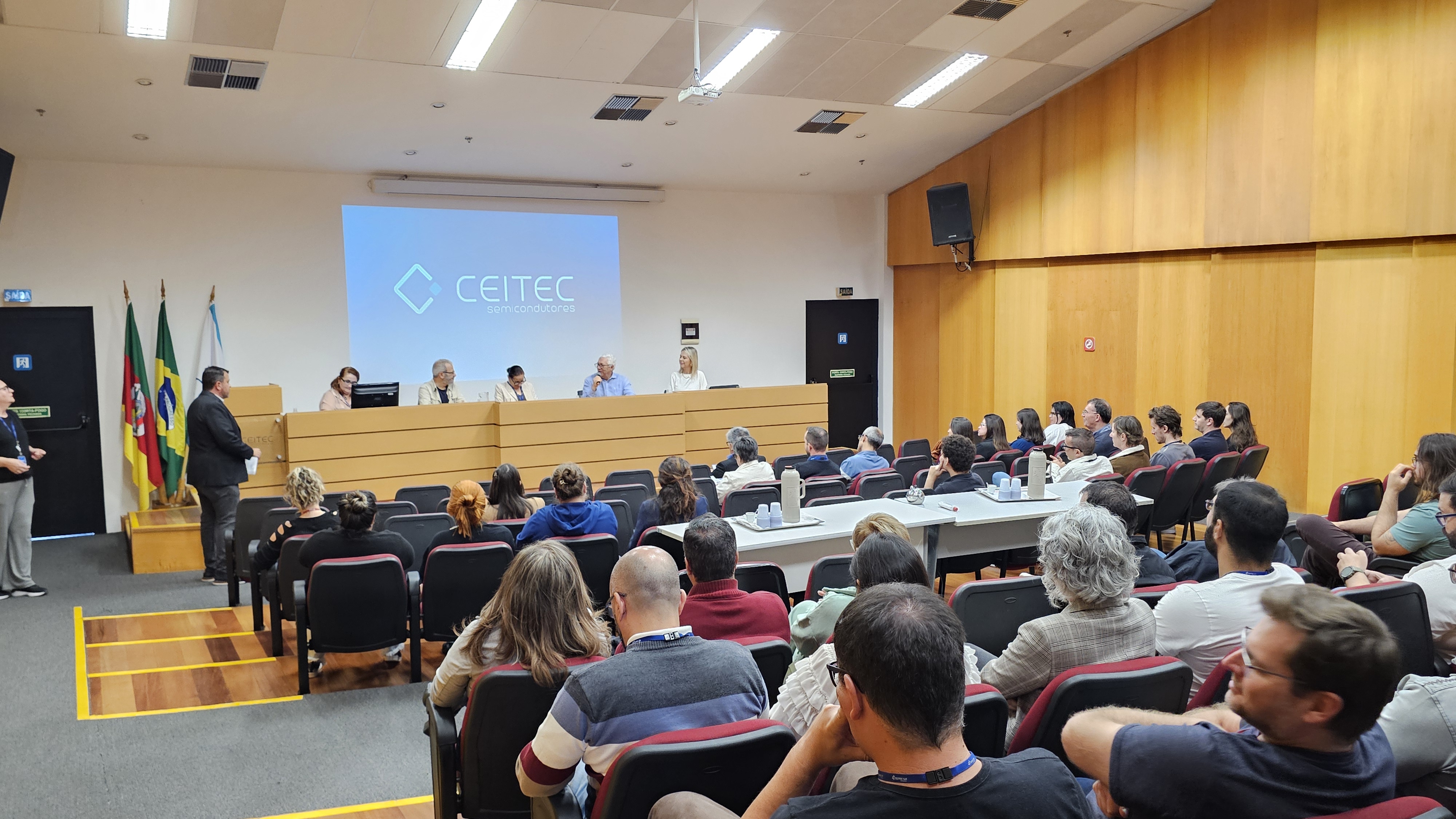 http://www.ceitec.gov.br/pt/PublishingImages/Not%C3%ADcias/20250513_143830.jpg