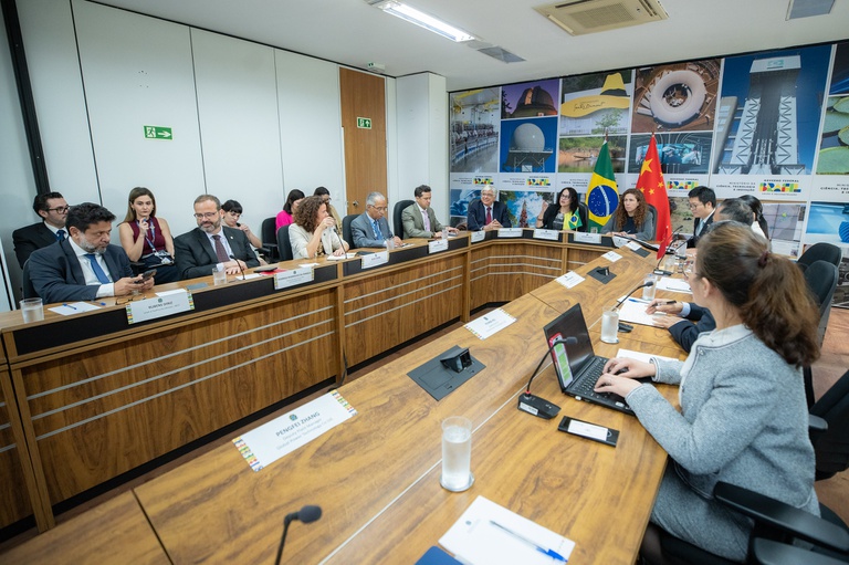 http://www.ceitec.gov.br/pt/PublishingImages/Paginas/Forms/AllItems/9319ec4e-4ac4-4f7a-b2ad-64567603ab75.jpeg